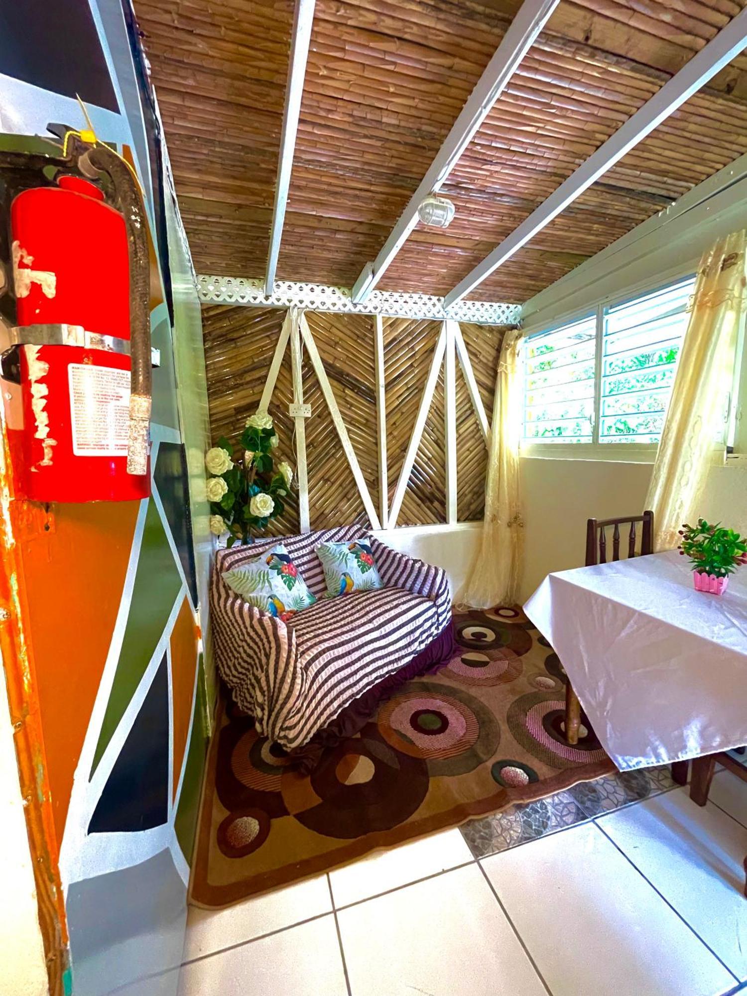 Le Petit Paradis Roseau Exterior photo